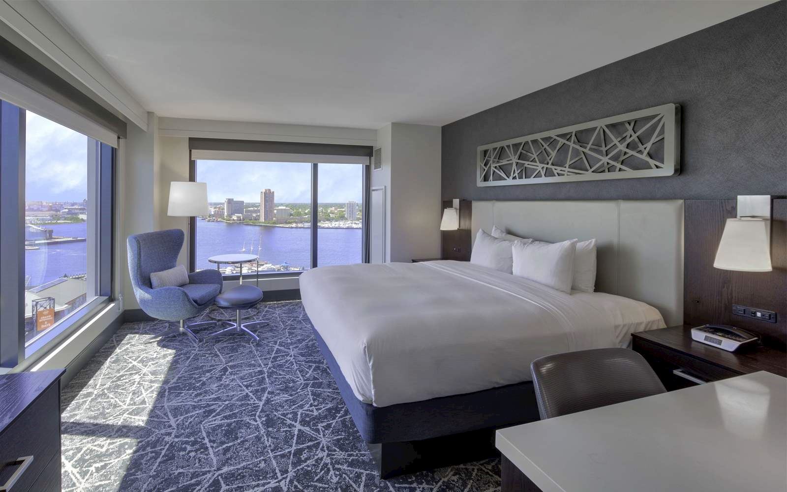 Empyrean Level Norfolk Hotel Rooms Suites The Main