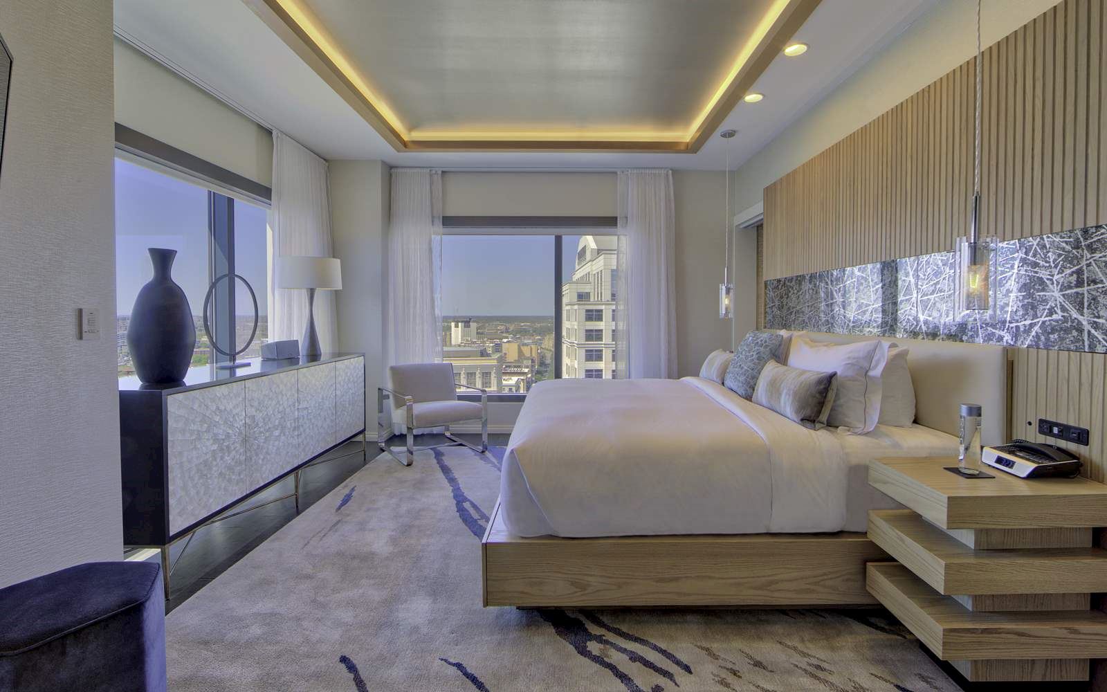 Luxury Hotel Rooms In Norfolk Va Hilton Norfolk The Main